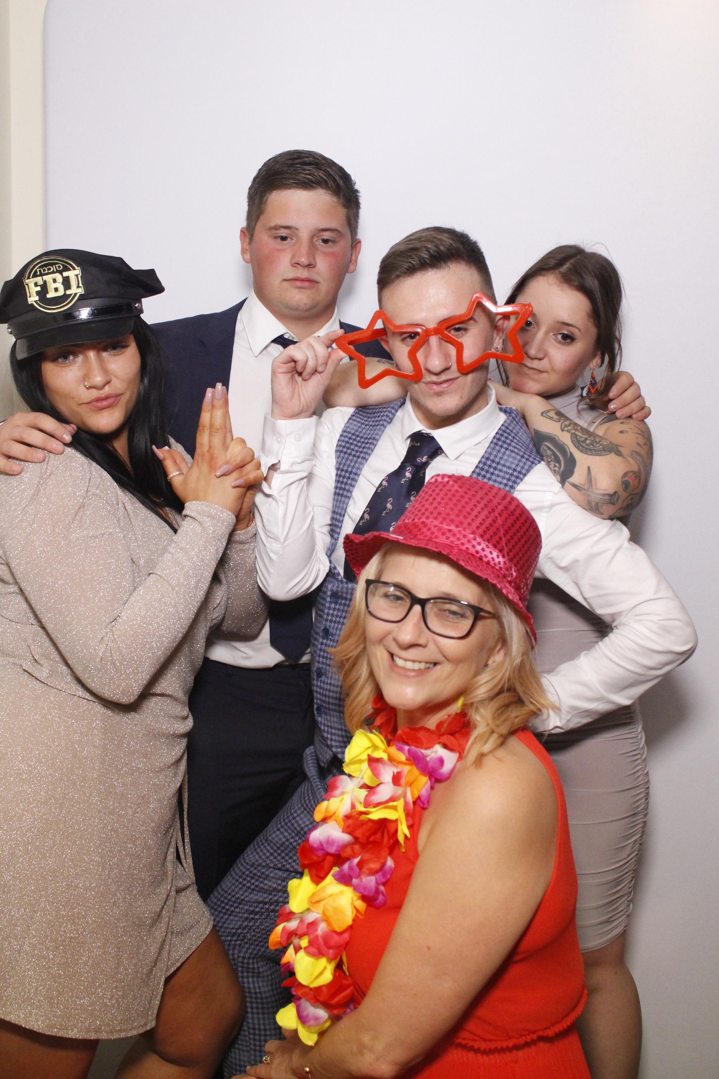 Luke & Emily's Wedding | View more photos from the event at gallery.myphotoboothexperience.co.uk/u/MyPhotoBoothExperienceLtd/Luke-Emilys-Wedding